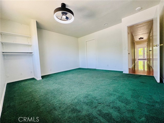 Detail Gallery Image 4 of 20 For 7019 Chimineas Ave, Reseda,  CA 91335 - 5 Beds | 4 Baths
