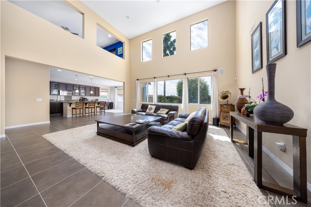 14939 Meadow Way, Eastvale CA: https://media.crmls.org/medias/2a4d513b-6a67-4d20-81df-e1925f551e96.jpg