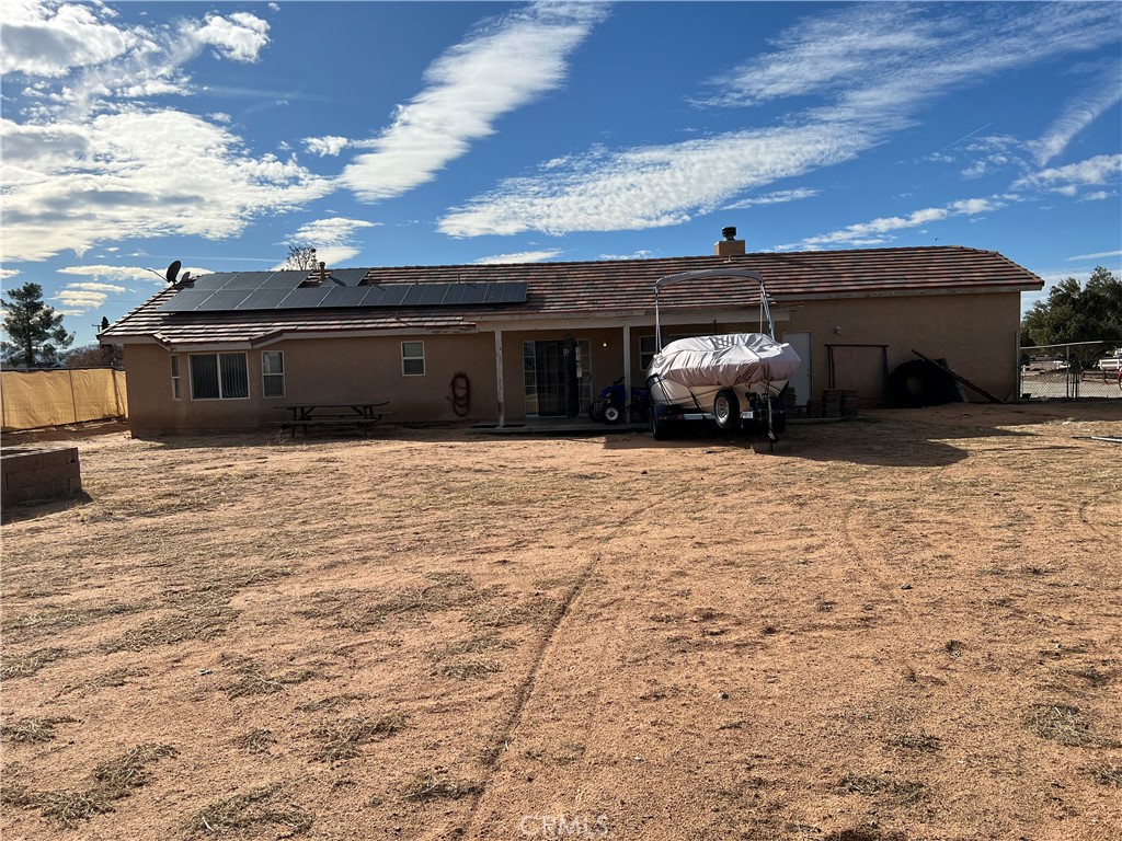 https://media.crmls.org/medias/2a4d56df-f7f6-4ff1-9321-bc8b5acdd449.jpg?preset=X-Large