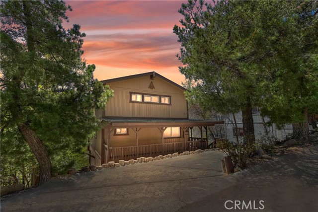 Detail Gallery Image 2 of 53 For 28193 Grenoble Ln, Lake Arrowhead,  CA 92352 - 3 Beds | 2 Baths