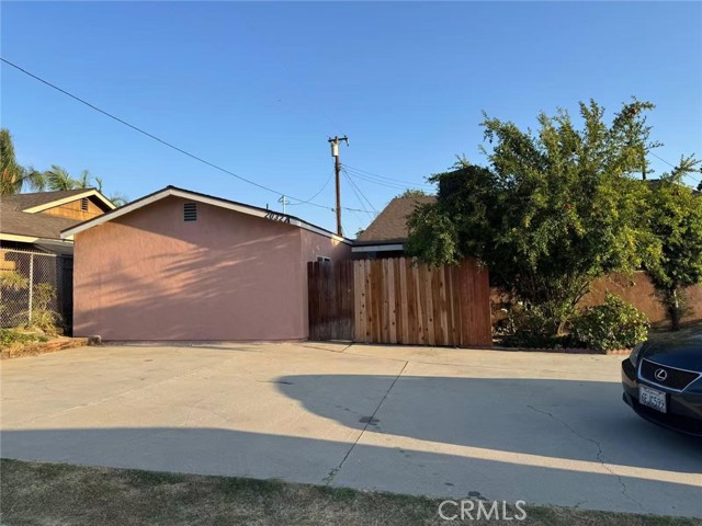 Detail Gallery Image 3 of 11 For 2032 Victoria Dr, Fullerton,  CA 92831 - 2 Beds | 1 Baths