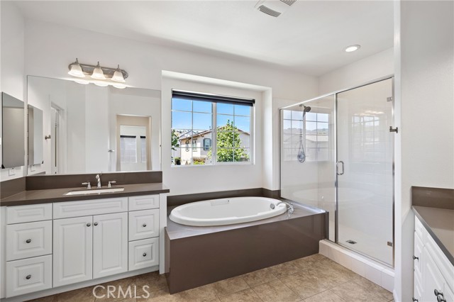 5 Lavanda Street, Rancho Mission Viejo CA: https://media.crmls.org/medias/2a4d7fef-efd7-4380-85ec-b6f9ef631a0d.jpg