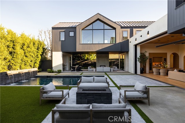 Detail Gallery Image 44 of 48 For 2100 Windward Ln, Newport Beach,  CA 92660 - 5 Beds | 5/3 Baths