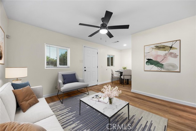 326 Water Street, Bakersfield CA: https://media.crmls.org/medias/2a4eca38-bd63-40bd-a136-dd9ff1f3b7d2.jpg
