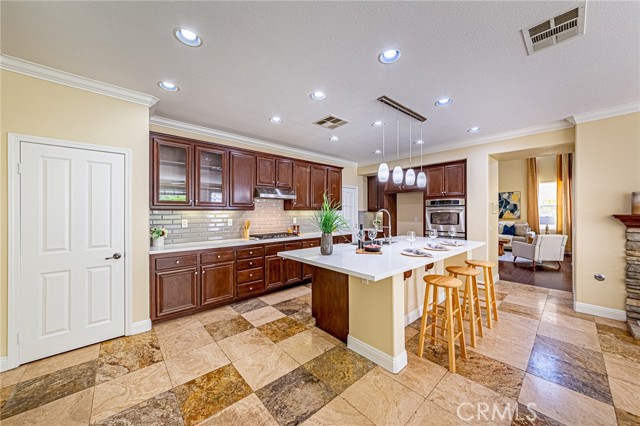 Detail Gallery Image 13 of 62 For 17730 Wren Dr, Canyon Country,  CA 91387 - 5 Beds | 3 Baths