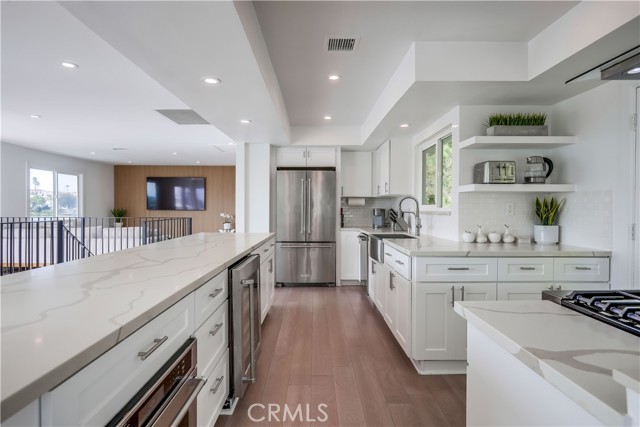 605 E Avenida San Juan, San Clemente CA: https://media.crmls.org/medias/2a4fdaa2-61ae-45e7-b52d-5ebfed8a473a.jpg