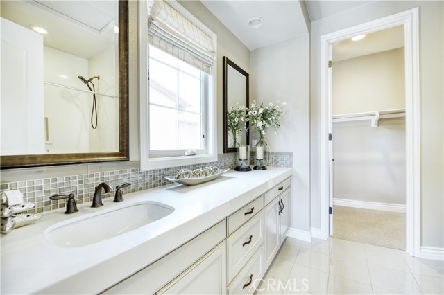 46 Shadybend, Irvine CA: https://media.crmls.org/medias/2a4ff0dd-9d7c-4391-a778-854412c98194.jpg