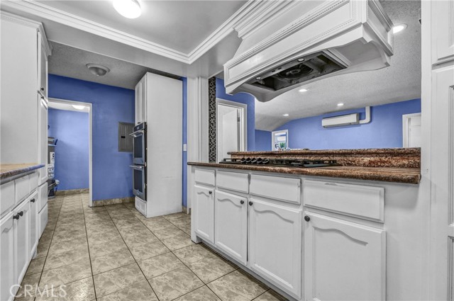 Detail Gallery Image 21 of 28 For 6418 Makee Ave, Los Angeles,  CA 90001 - 4 Beds | 2 Baths