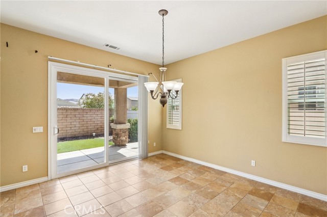 Detail Gallery Image 12 of 44 For 5107 via Bajamar, Hemet,  CA 92545 - 3 Beds | 3 Baths