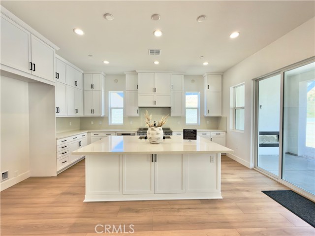 7051 Hurley Court, San Bernardino CA: https://media.crmls.org/medias/2a5129f1-f85d-415b-9d1b-cc757fb0b122.jpg