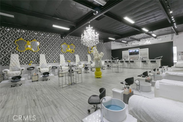 13041 Victory, Valley Glen CA: https://media.crmls.org/medias/2a516604-ca17-4a1c-9512-56e06562f2eb.jpg