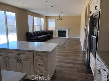 Detail Gallery Image 3 of 9 For 14275 English Setter, Corona,  CA 92880 - 5 Beds | 3 Baths