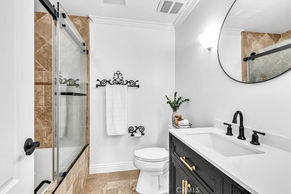 MLS #OC25181246 image #24