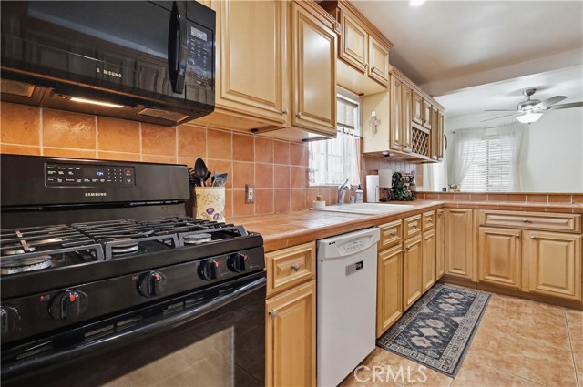 Detail Gallery Image 20 of 42 For 5913 Castana, Lakewood,  CA 90712 - 3 Beds | 2 Baths