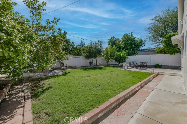 17706 Collins Street photo 28