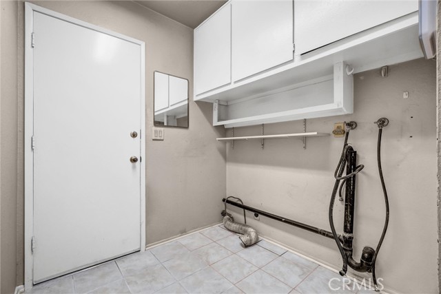 Image 13 of 32 For 19435 Almadin