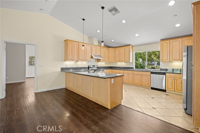 460 Pile Street, Ramona CA: https://media.crmls.org/medias/2a534a00-9c4e-4969-8eca-1b3bfd03135c.jpg