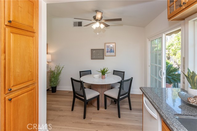 Detail Gallery Image 10 of 40 For 23405 Gaucho Ct, Valencia,  CA 91355 - 2 Beds | 2 Baths