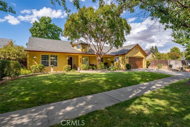 2386 Farmington Avenue, Chico CA: https://media.crmls.org/medias/2a54daf4-9f3f-4e49-ad46-37eb676314c5.jpg