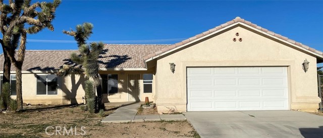 Detail Gallery Image 1 of 9 For 6930 Avalon Ave, Yucca Valley,  CA 92284 - 4 Beds | 2 Baths