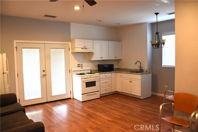 2223 W Mossberg Avenue, West Covina CA: https://media.crmls.org/medias/2a55ee44-c31f-458c-bf3c-8a52296ac958.jpg