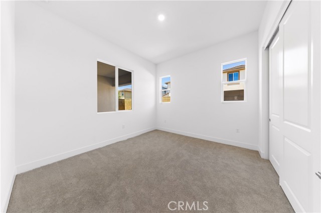 129 Great Park Blvd, Irvine CA: https://media.crmls.org/medias/2a56bffd-c4b2-40b1-8a37-3262dbf3d2a7.jpg