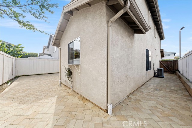 Detail Gallery Image 14 of 34 For 431 W Bay St #S,  Costa Mesa,  CA 92627 - 3 Beds | 2/1 Baths