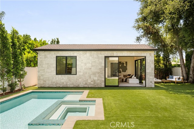 Detail Gallery Image 31 of 38 For 13536 Morrison St, Sherman Oaks,  CA 91423 - 6 Beds | 6/1 Baths