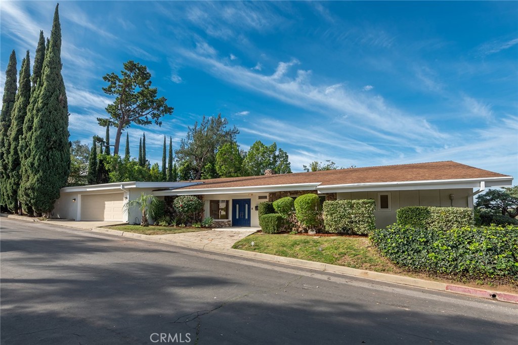 11400 Dona Lola Drive