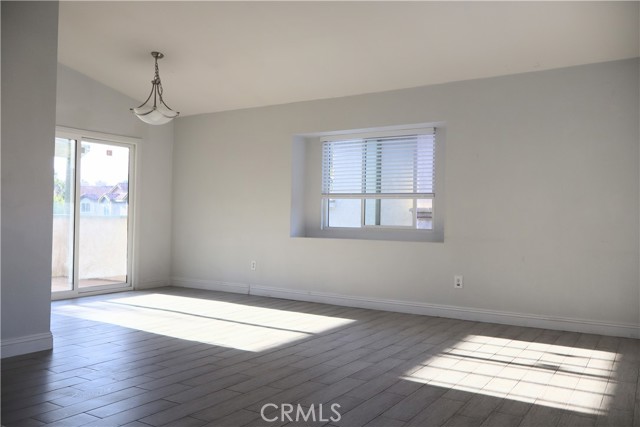 8425 Sunset Trail Place, Rancho Cucamonga CA: https://media.crmls.org/medias/2a5824c8-ffee-4da2-a473-52c3900bfab5.jpg