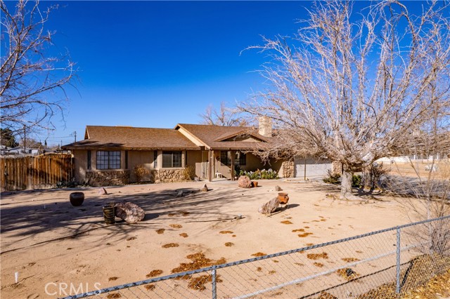 Detail Gallery Image 13 of 31 For 15482 Apache Rd, Apple Valley,  CA 92307 - 3 Beds | 2 Baths