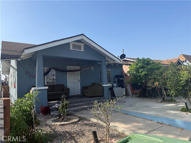 Detail Gallery Image 5 of 7 For 1300 W 71st, Los Angeles,  CA 90044 - – Beds | – Baths