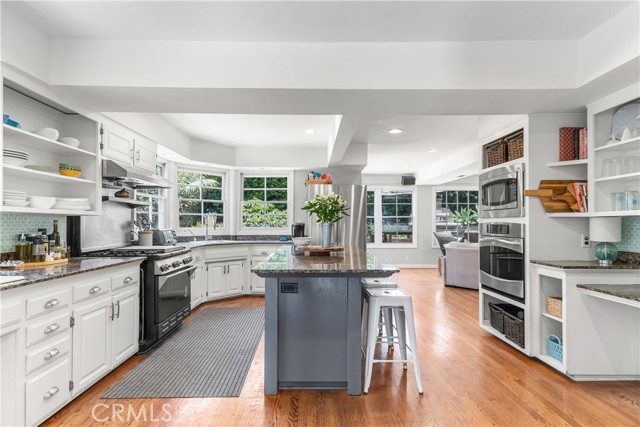 1733 Bayou Way, Seal Beach CA: https://media.crmls.org/medias/2a5a4813-b045-491b-91c7-183b4a6dab8d.jpg