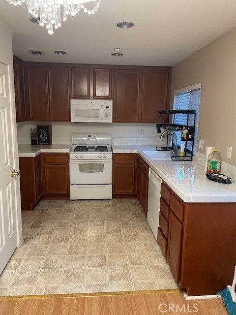 Detail Gallery Image 8 of 14 For 25796 Iris a,  Moreno Valley,  CA 92551 - 2 Beds | 2 Baths