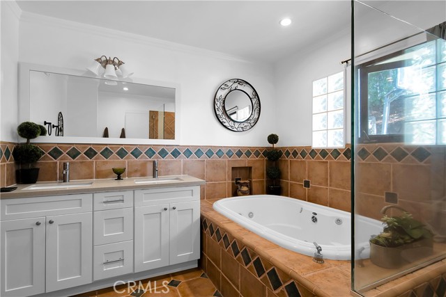 Detail Gallery Image 13 of 20 For 3701 Royal Meadow, Sherman Oaks,  CA 91403 - 4 Beds | 3 Baths