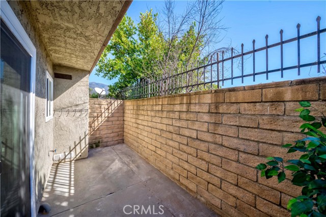 918 Huntington Dr, Duarte CA: https://media.crmls.org/medias/2a5ac1a5-395f-4080-8a18-674d1a264396.jpg