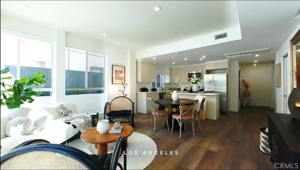 https://media.crmls.org/medias/2a5b73d4-32c6-45a8-a61e-e93769c4d964.jpg?preset=X-Large