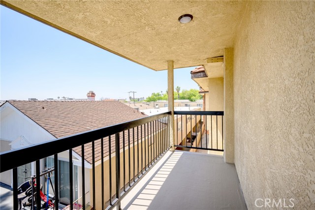 Detail Gallery Image 21 of 35 For 1165 Linden Ave a,  Glendale,  CA 91201 - 3 Beds | 3/1 Baths
