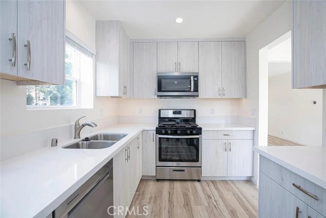 Detail Gallery Image 15 of 56 For 1606 Bel Aire Dr, Glendale,  CA 91201 - 2 Beds | 1 Baths