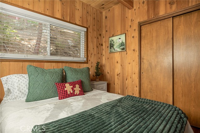 Detail Gallery Image 17 of 28 For 27941 Rainbow Dr, Lake Arrowhead,  CA 92352 - 3 Beds | 2 Baths