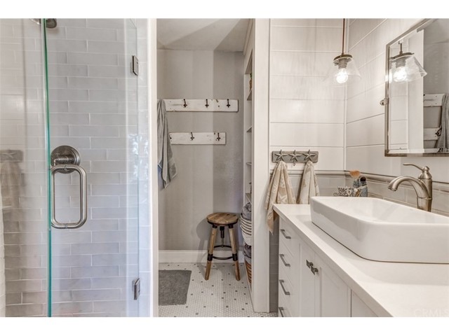 24561 D Harbor View Drive, Dana Point CA: https://media.crmls.org/medias/2a5da2fa-3dd3-4431-8ad4-956811994d65.jpg