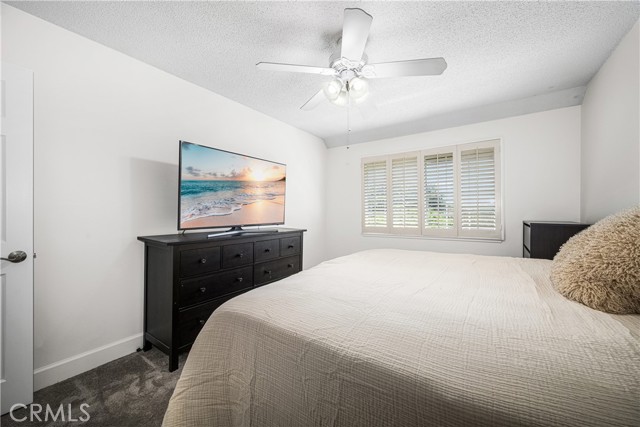 11771 Paseo Bonita, Los Alamitos CA: https://media.crmls.org/medias/2a5dd215-cfd7-434b-9898-aca3bef12c68.jpg