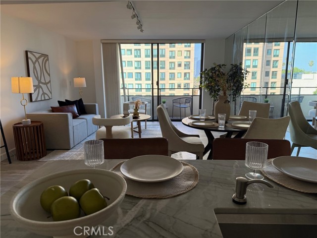 Detail Gallery Image 3 of 22 For 10535 Wilshire Blvd. #612,  Los Angeles,  CA 90024 - 2 Beds | 2 Baths