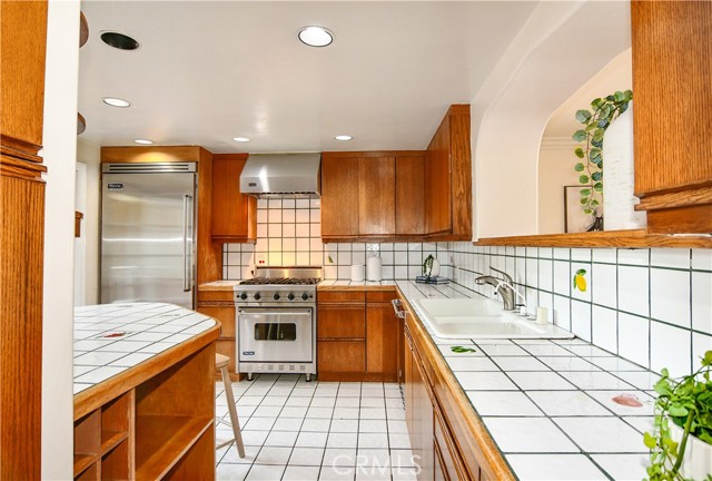 16178 Bimini Lane, Huntington Beach CA: https://media.crmls.org/medias/2a5fb573-2af6-432c-945e-c4ed35df3eb1.jpg