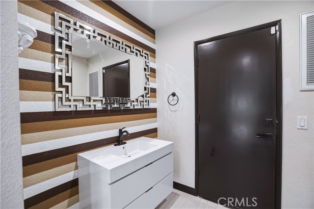 Image 52 of 73 For 3537 Foxglove Road