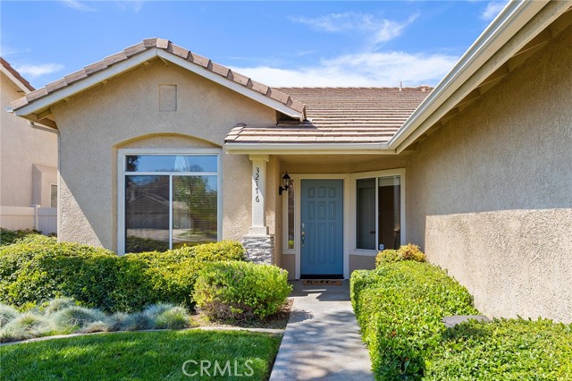 Detail Gallery Image 4 of 53 For 32176 Corte Florecita, Temecula,  CA 92592 - 3 Beds | 2 Baths