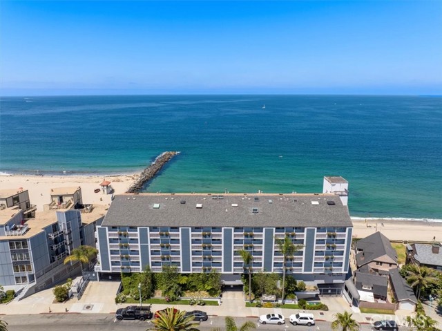 615 Esplanade, Redondo Beach, California 90277, 1 Bedroom Bedrooms, ,1 BathroomBathrooms,Residential,Sold,Esplanade,SB24012531