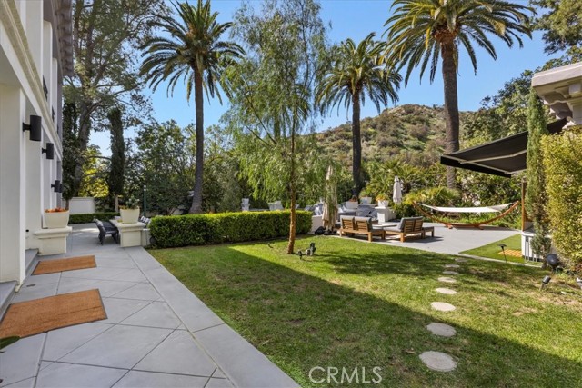 Detail Gallery Image 16 of 61 For 1756 Clear View Dr, Beverly Hills,  CA 90210 - 6 Beds | 6/1 Baths