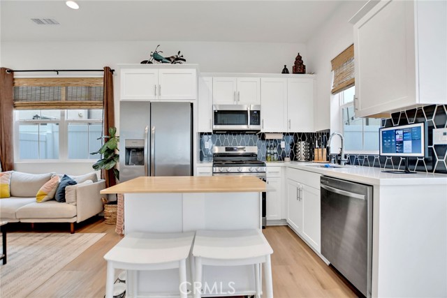 Detail Gallery Image 11 of 26 For 2446 E Encanto Paseo, Ontario,  CA 91762 - 2 Beds | 2/1 Baths