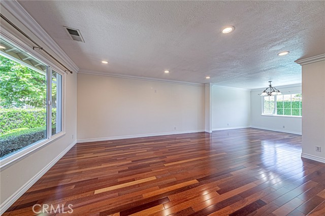 Detail Gallery Image 8 of 45 For 670 Oakhaven Ave, Brea,  CA 92823 - 4 Beds | 3 Baths